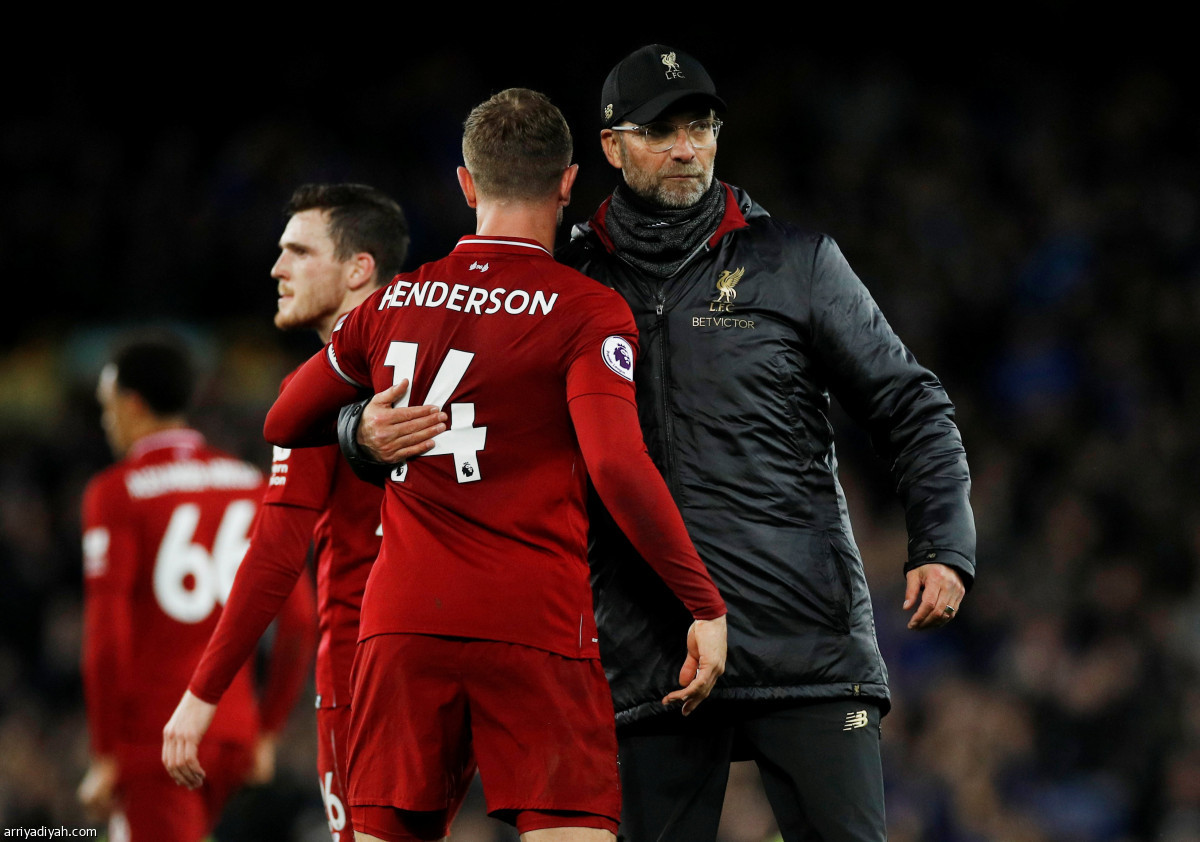 ليفربول يفرط في الصدارة