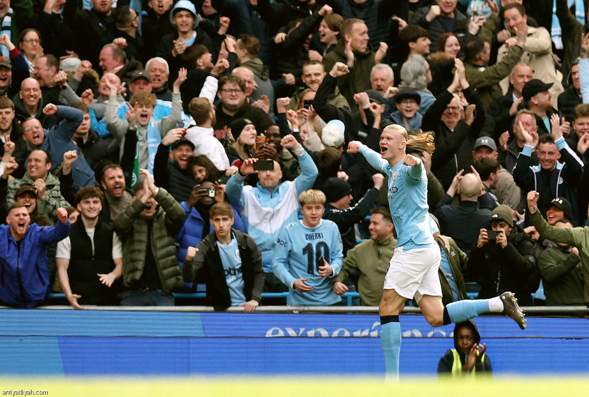 الهاتريك الـ 12