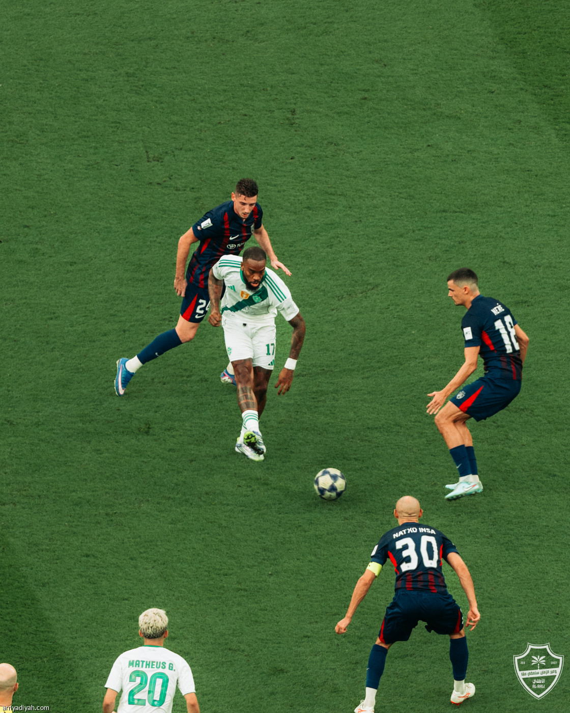 الأهلي في نصف النهائي