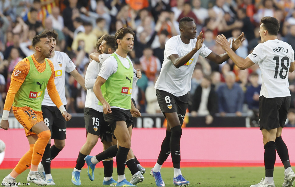 أمام جيرونا.. فالنسيا يبتعد عن الخطر