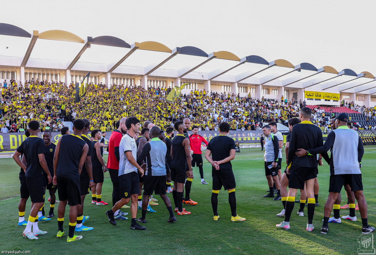 أهازيج ومأدبة