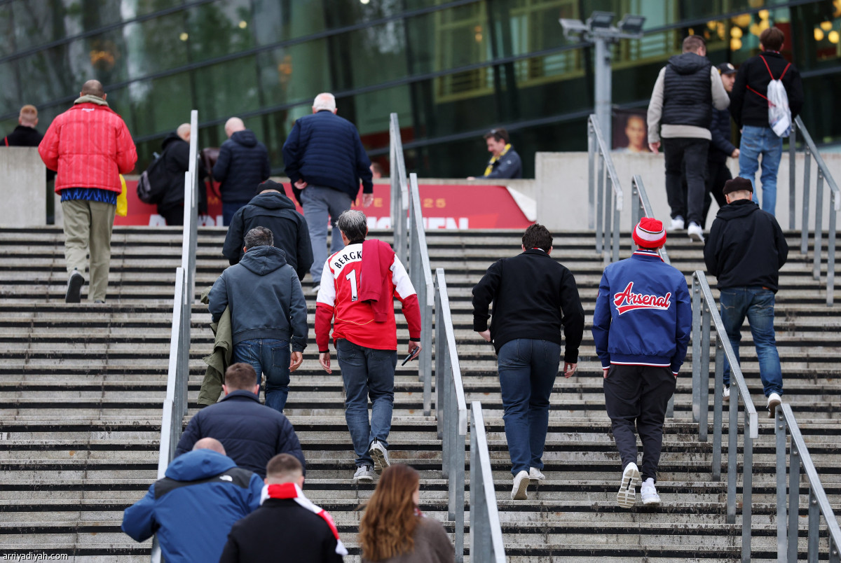 توافد الجماهير