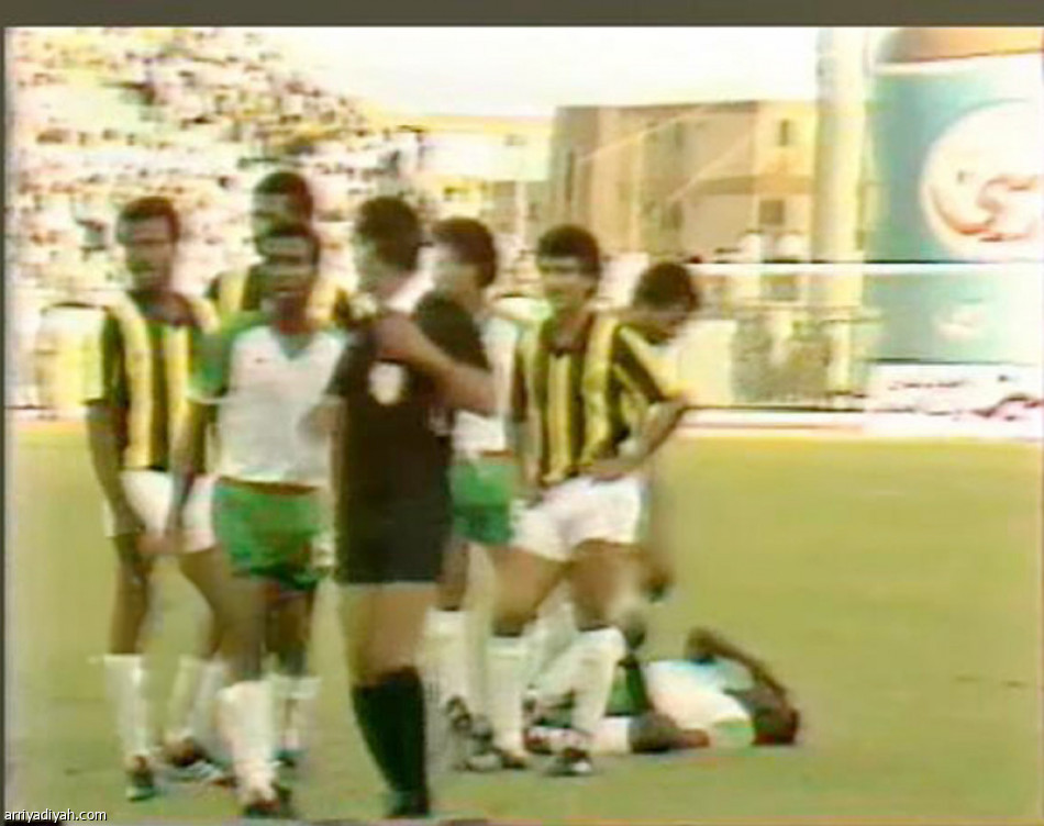 غراب يروي حادثة الأهلي:
خفت عليه.. فصفعته