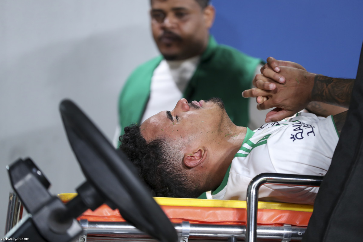 جالينو يسقط ويغادر