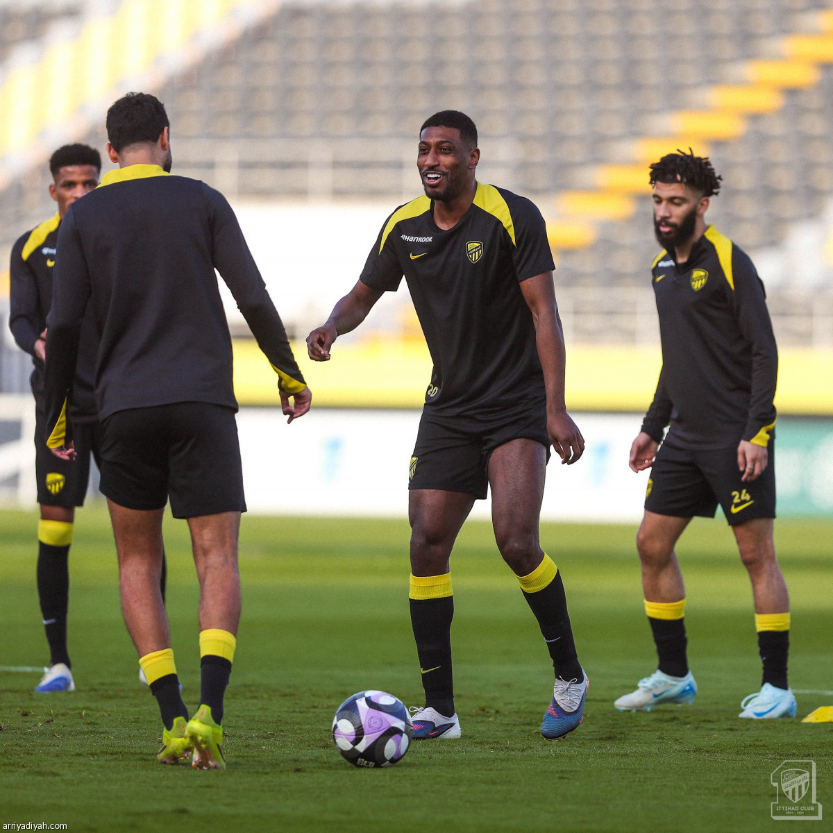 الاتحاد ينهي الإعداد