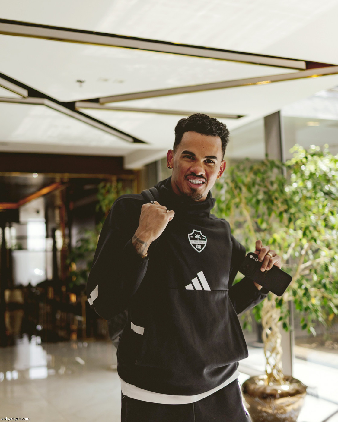 الأهلي يغادر